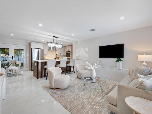 4932 NW 173rd Dr, Miami Gardens FL 33055