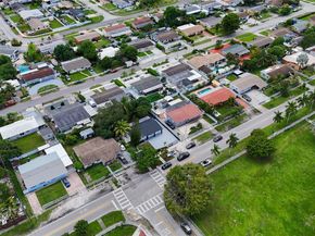 4932 NW 173rd Dr, Miami Gardens FL 33055