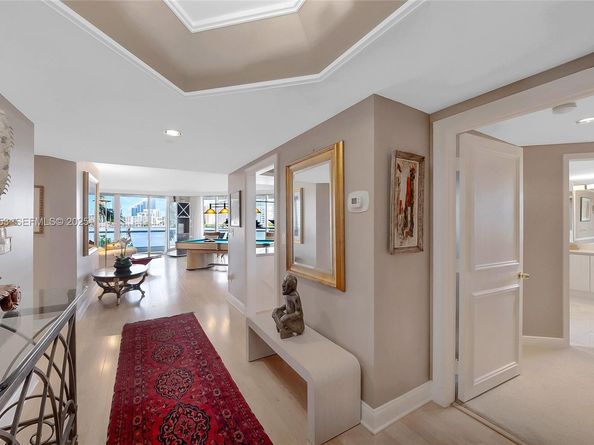 2600 Island Blvd 301, Aventura FL 33160