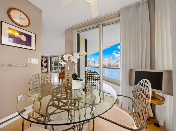 2600 Island Blvd 301, Aventura FL 33160