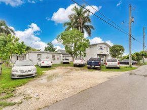 69 NW 5th St, Homestead FL 33030
