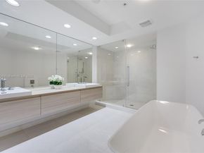 17301 Biscayne Blvd 605, North Miami Beach FL 33160