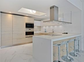 17301 Biscayne Blvd 605, North Miami Beach FL 33160