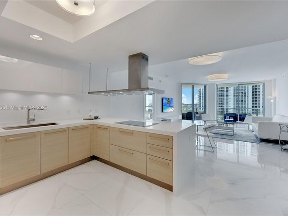 17301 Biscayne Blvd 605, North Miami Beach FL 33160