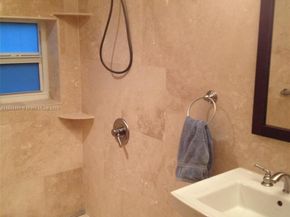 324 La Villa Dr, Miami Springs FL 33166