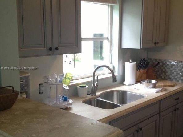 324 La Villa Dr, Miami Springs FL 33166