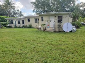 324 La Villa Dr, Miami Springs FL 33166