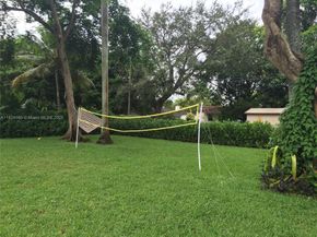 324 La Villa Dr, Miami Springs FL 33166