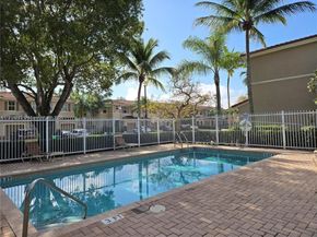 129 Riverwalk Cir 129, Sunrise FL 33326