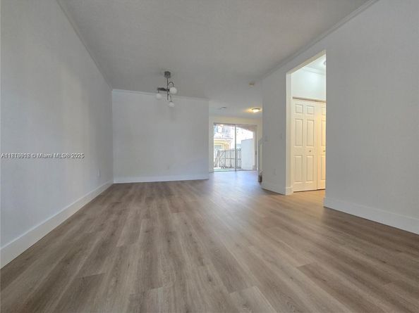 129 Riverwalk Cir 129, Sunrise FL 33326
