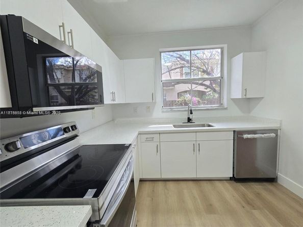 129 Riverwalk Cir 129, Sunrise FL 33326