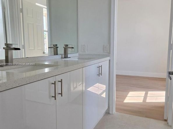 129 Riverwalk Cir 129, Sunrise FL 33326