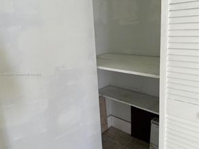 910 Michigan Ave 305, Miami Beach FL 33139