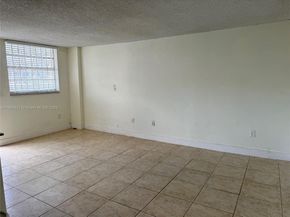 910 Michigan Ave 305, Miami Beach FL 33139