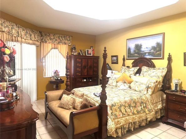 12951 NW 8th St, Miami FL 33182