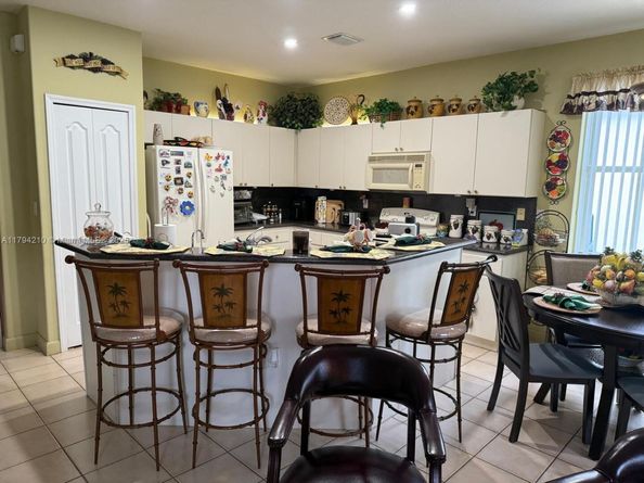 12951 NW 8th St, Miami FL 33182