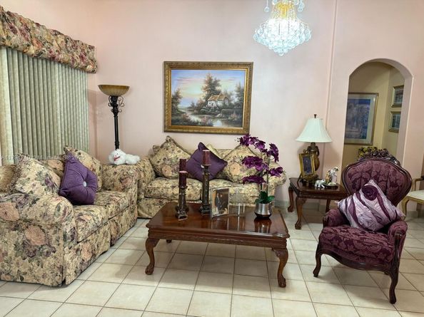 12951 NW 8th St, Miami FL 33182
