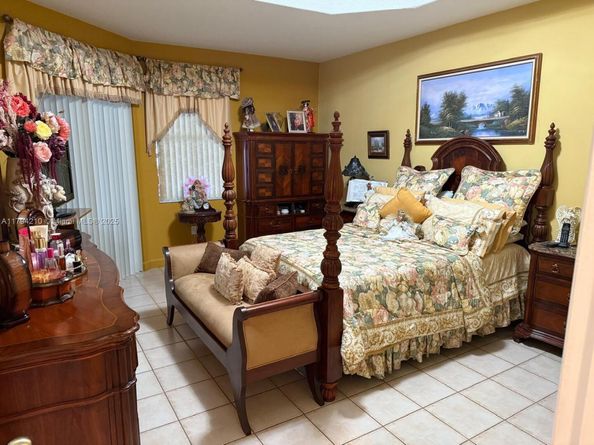 12951 NW 8th St, Miami FL 33182