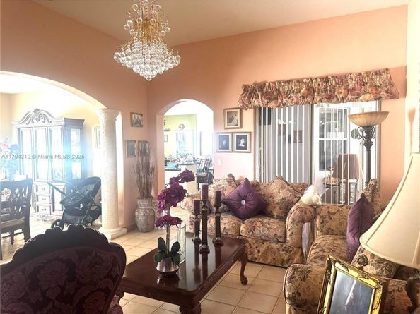 12951 NW 8th St, Miami FL 33182