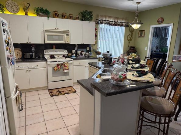 12951 NW 8th St, Miami FL 33182