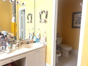 12951 NW 8th St, Miami FL 33182
