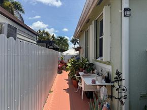 12951 NW 8th St, Miami FL 33182