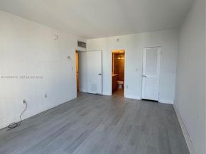 10275 Collins Ave 420, Bal Harbour FL 33154
