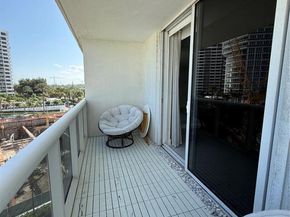 10275 Collins Ave 420, Bal Harbour FL 33154