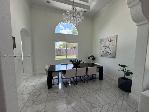 7064 NW 113th Pl, Doral FL 33178