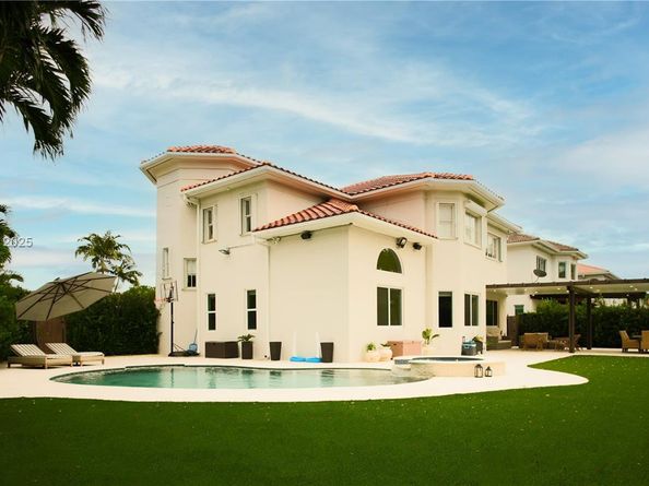 7064 NW 113th Pl, Doral FL 33178