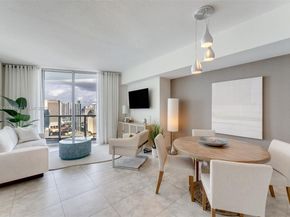 185 SW 7th St 3605, Miami FL 33130