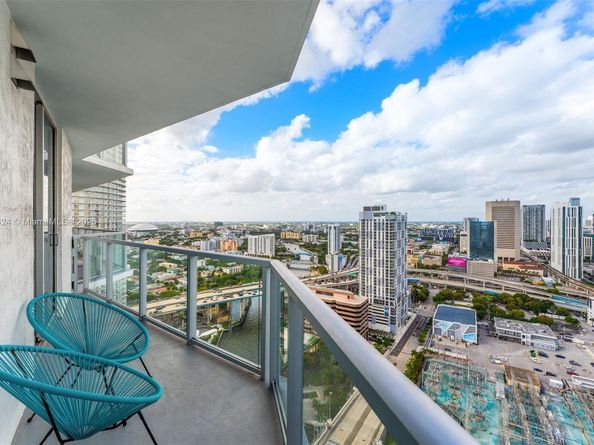 185 SW 7th St 3605, Miami FL 33130