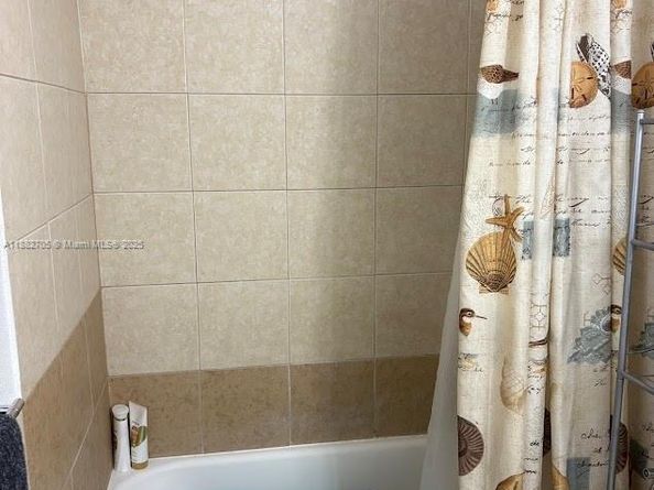 548 SW 16th Ter, Homestead FL 33030