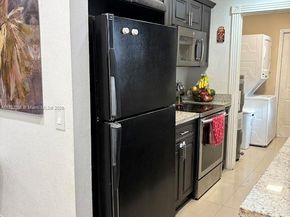 548 SW 16th Ter, Homestead FL 33030
