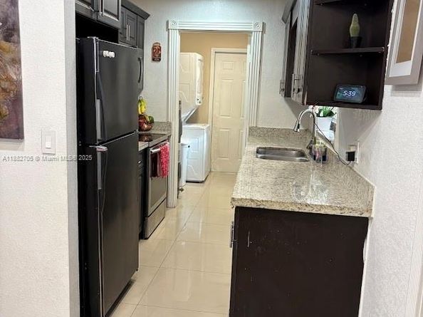 548 SW 16th Ter, Homestead FL 33030