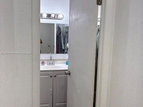 548 SW 16th Ter, Homestead FL 33030