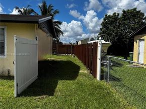 548 SW 16th Ter, Homestead FL 33030