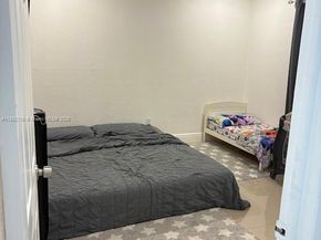 548 SW 16th Ter, Homestead FL 33030