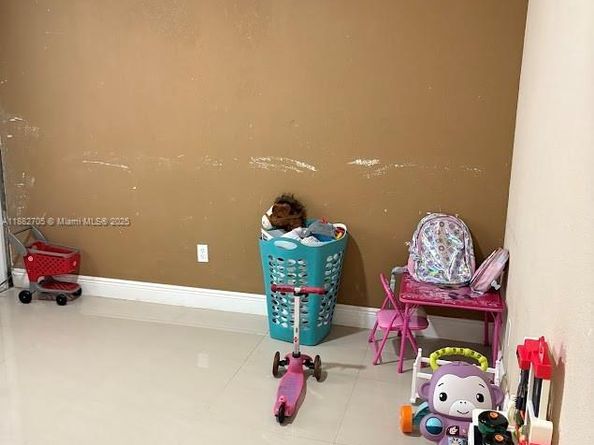 548 SW 16th Ter, Homestead FL 33030