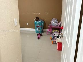 548 SW 16th Ter, Homestead FL 33030