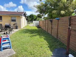 548 SW 16th Ter, Homestead FL 33030