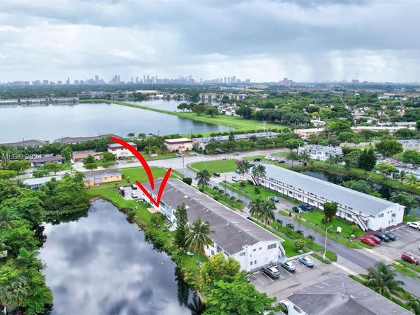 121 NE 204th St 9, Miami Gardens FL 33179