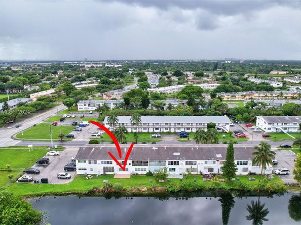 121 NE 204th St 9, Miami Gardens FL 33179