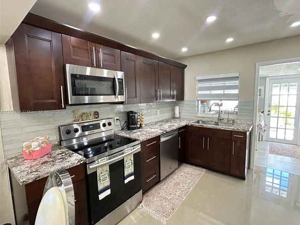 1941 NW 113th Ter, Miami FL 33167