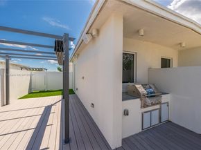 811 SE 12th Ct, Fort Lauderdale FL 33316