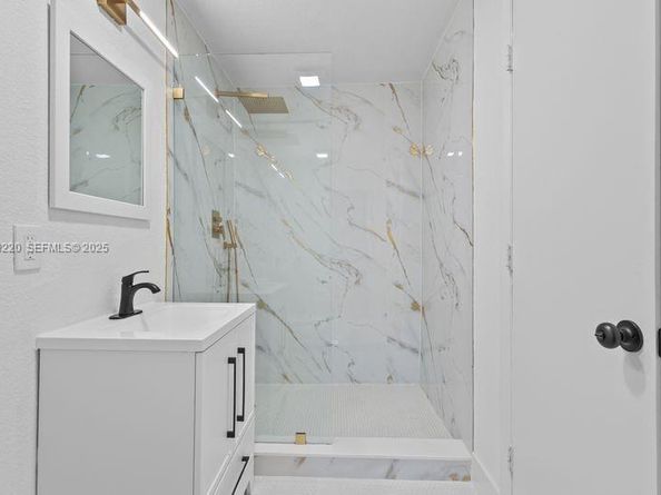 256 NW 78th Ter, Margate FL 33063