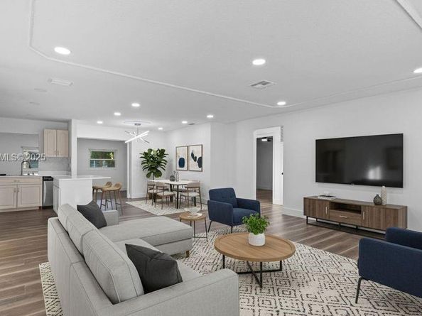 256 NW 78th Ter, Margate FL 33063