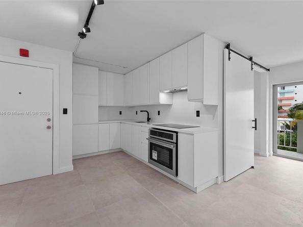 240 Collins Ave 4A, Miami Beach FL 33139