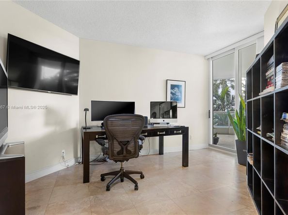 21050 Point Pl 502, Aventura FL 33180