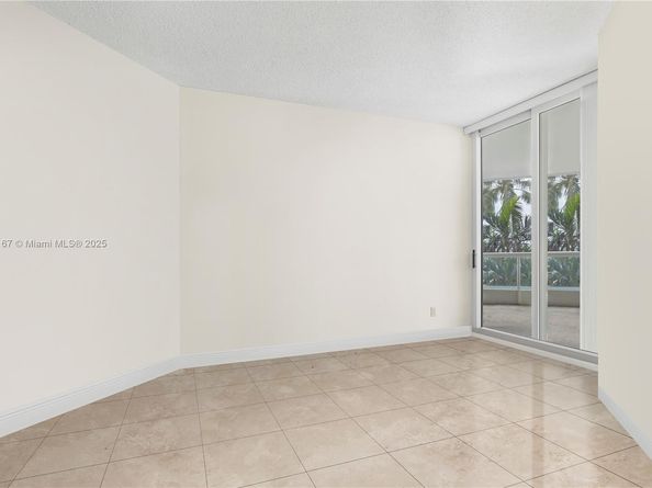 21050 Point Pl 502, Aventura FL 33180